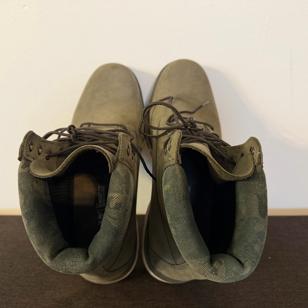 Timberland Men's Green Lace-Up Boots - Picture 6 of 7